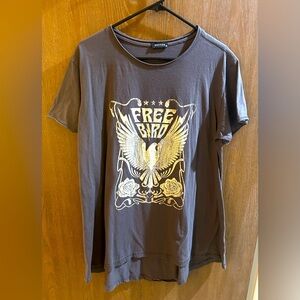 Women's Free Bird Zutter Graphic Tunic T-shirt-Size Medium